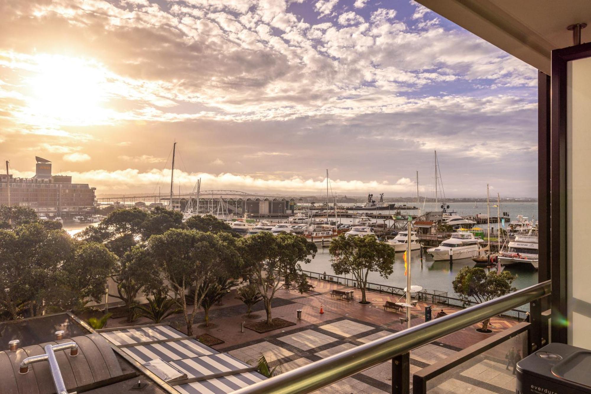 The Quays - Auckland Viaduct Apartment Exterior photo